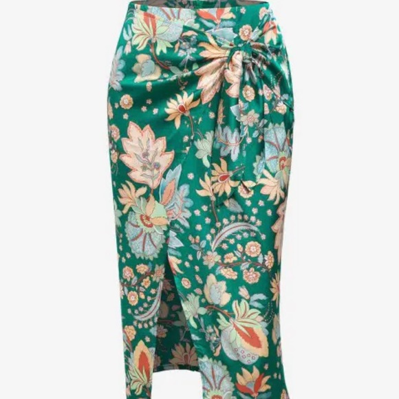 Zaful Dresses & Skirts - Floral green skirt 🌺